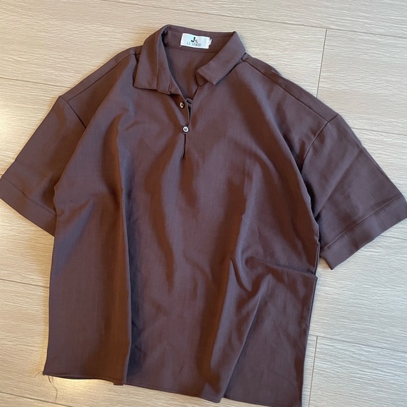 Brown top - Picture 1 of 3